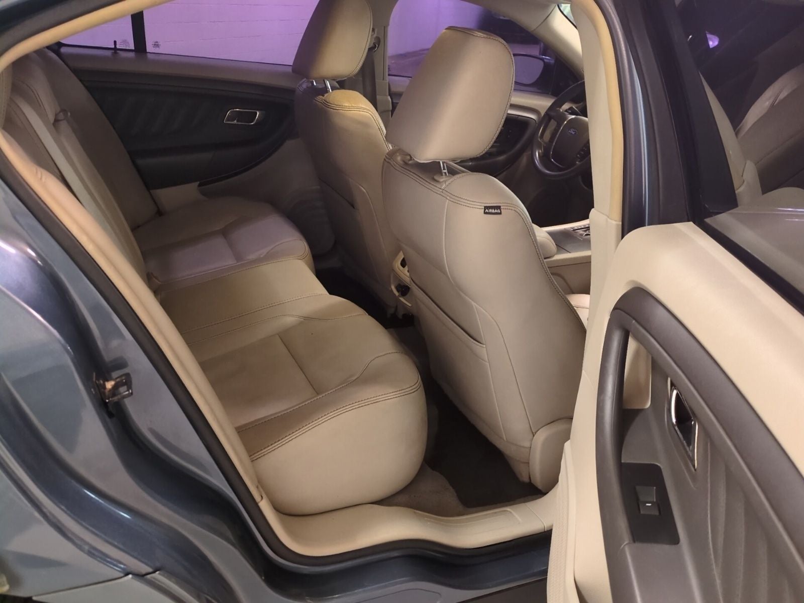 2010 Ford Taurus SEL