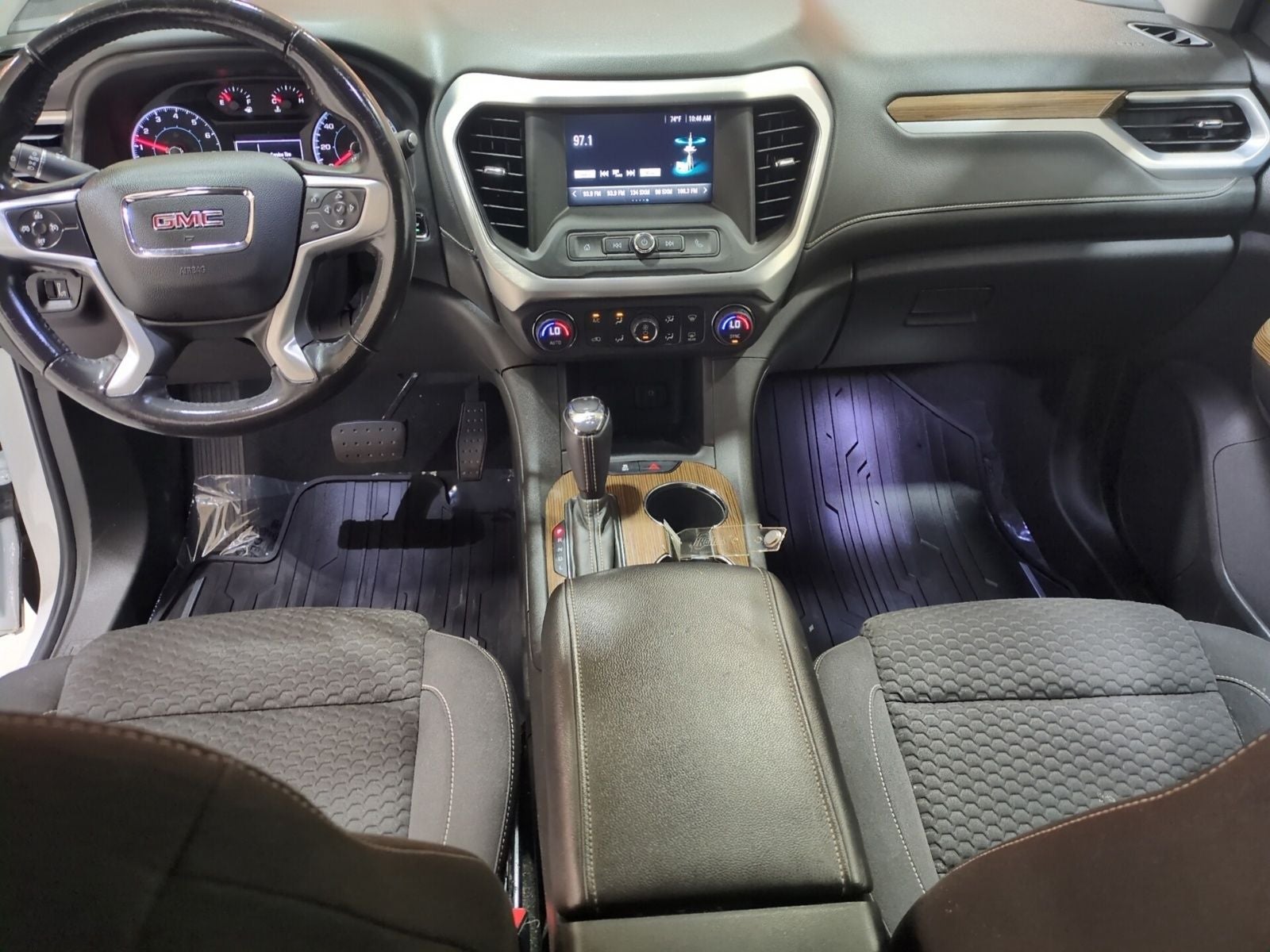 2018 GMC Acadia SLE-1