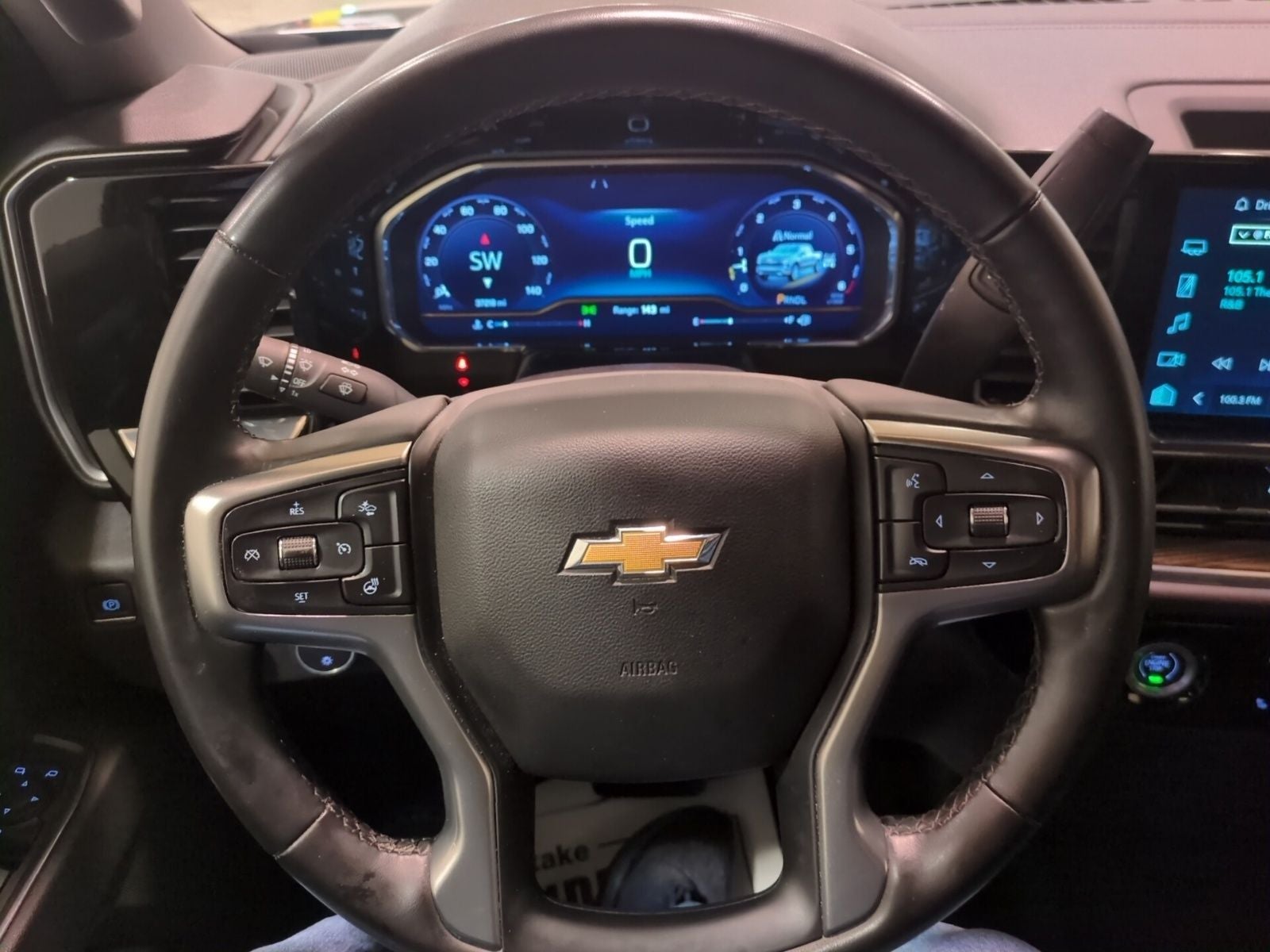 2023 Chevrolet Silverado 1500 LT LT1