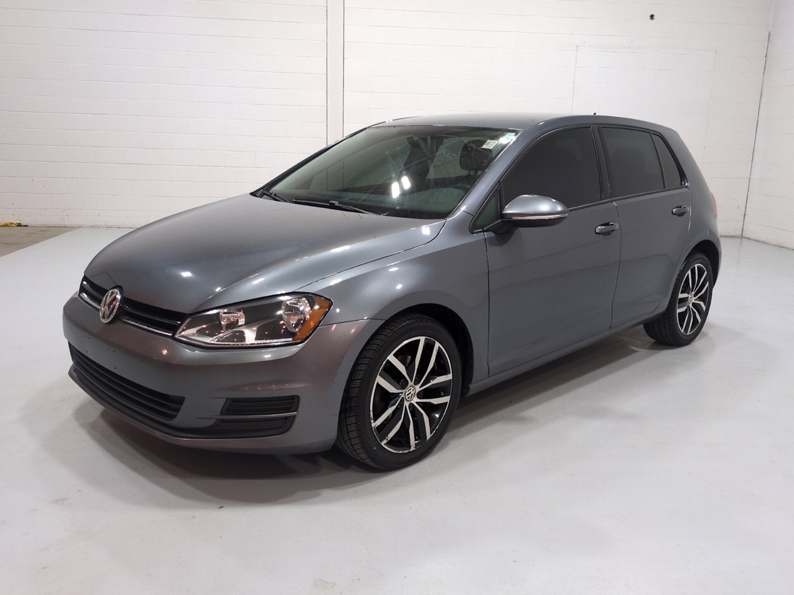 2015 Volkswagen Golf TDI S 4-Door