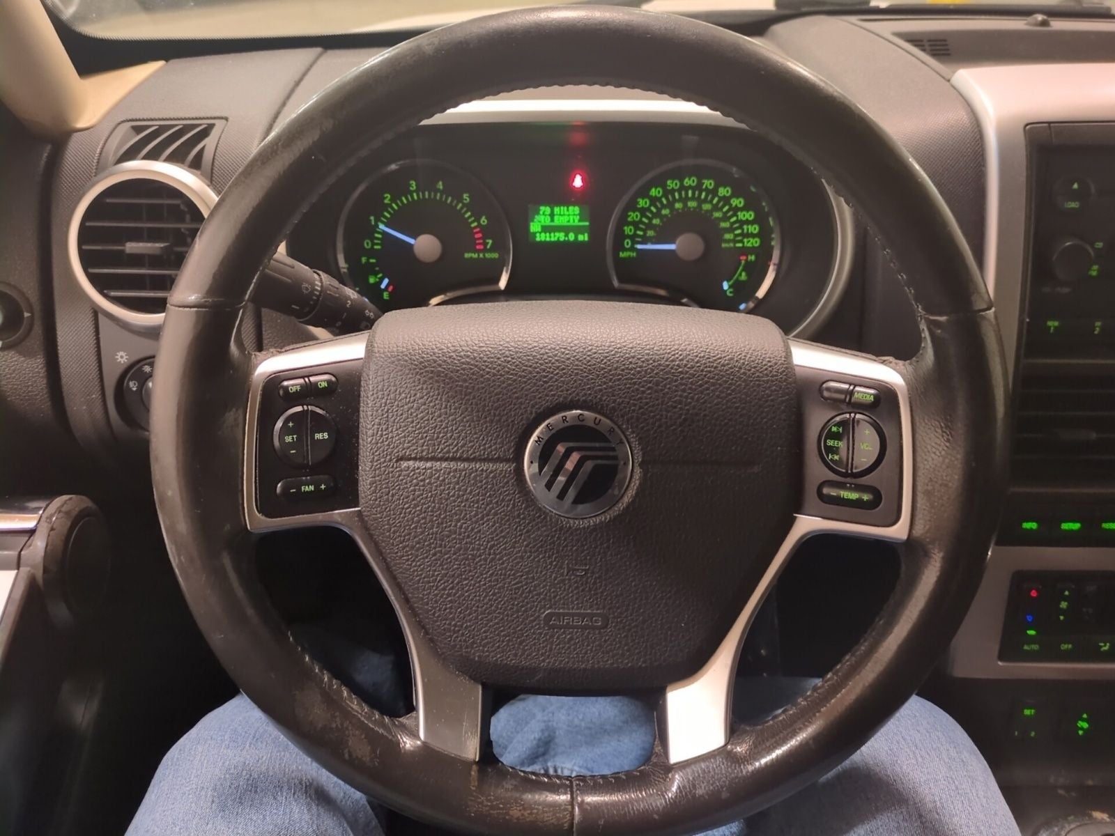 2006 Mercury Mountaineer Luxury