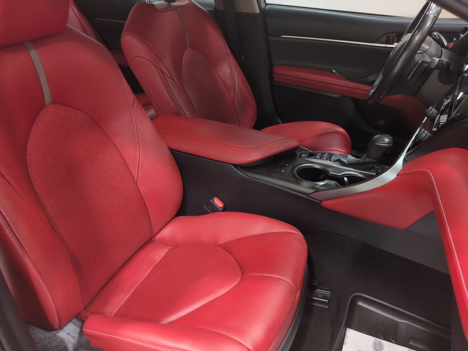 2021 Toyota Camry Hybrid XSE