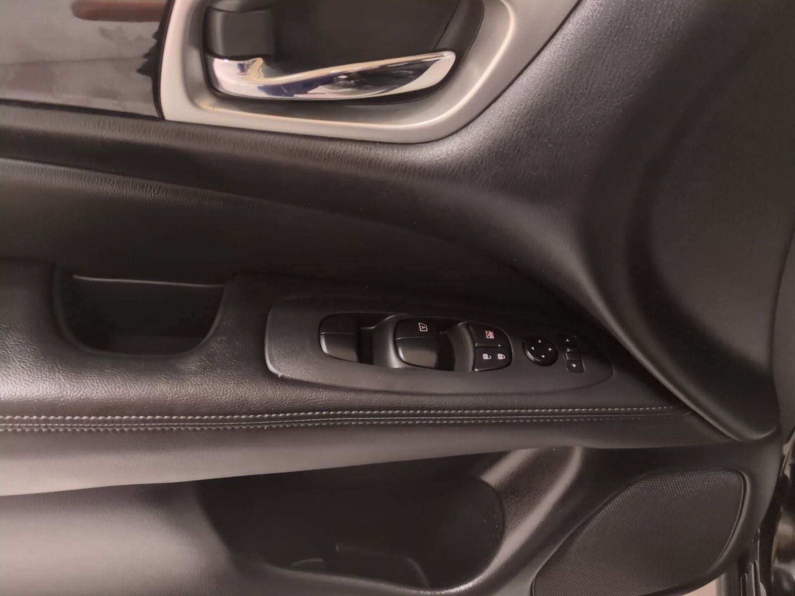 2020 Nissan Pathfinder S