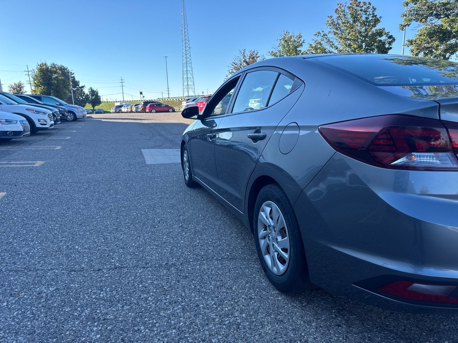 2020 Hyundai ELANTRA SE