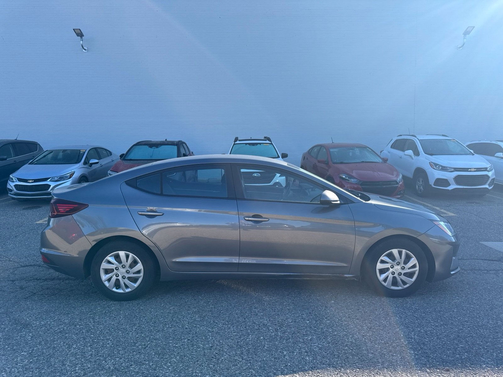 2020 Hyundai ELANTRA SE