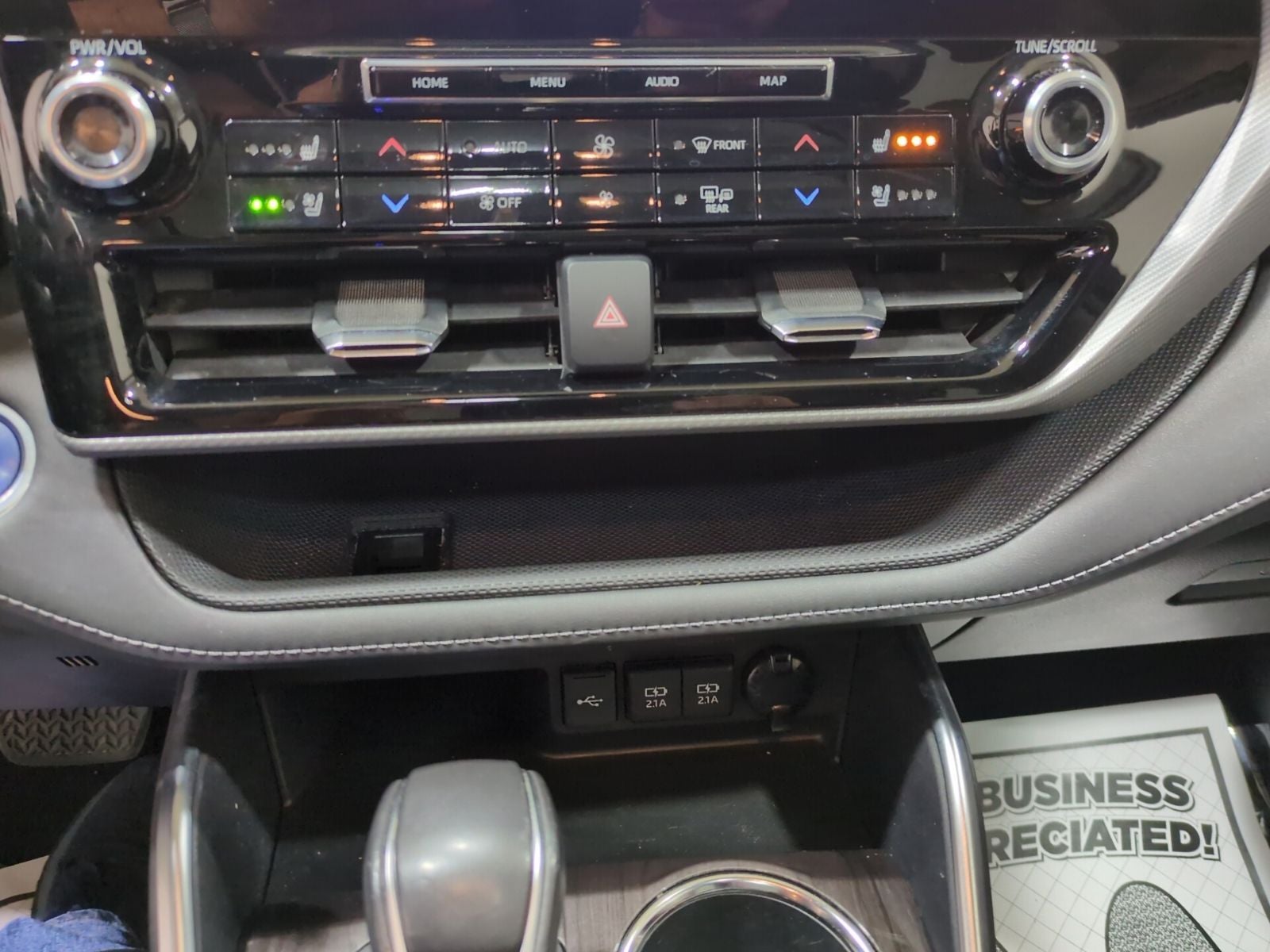 2021 Toyota Highlander Hybrid Platinum