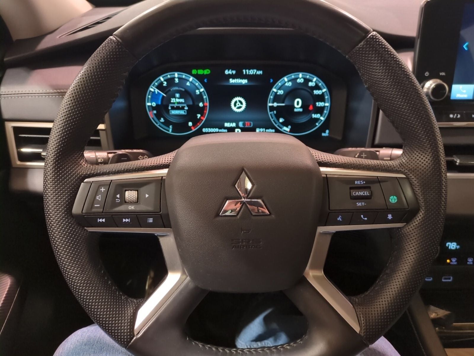 2023 Mitsubishi Outlander SE
