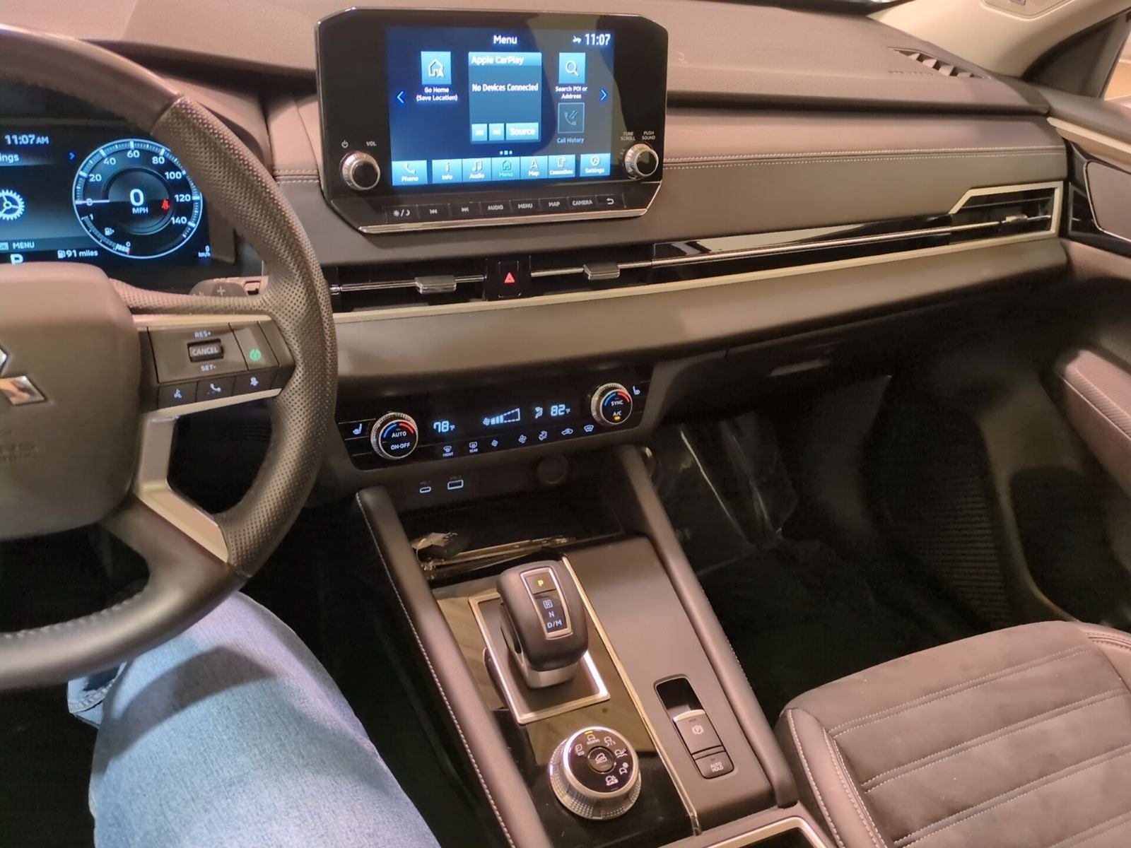 2023 Mitsubishi Outlander SE