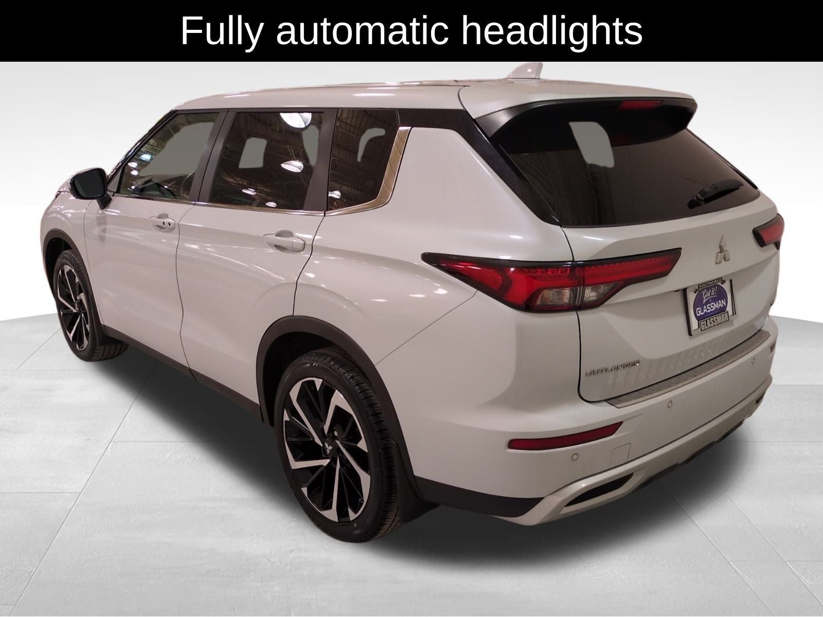 2023 Mitsubishi Outlander SE