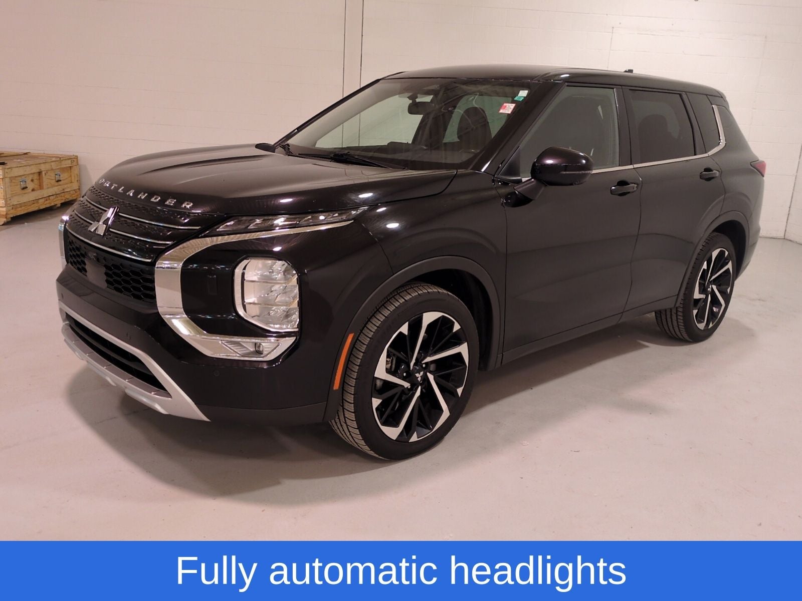 2023 Mitsubishi Outlander SE