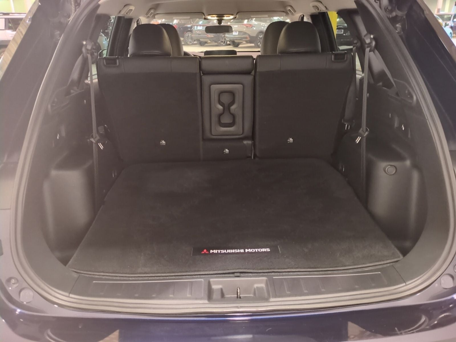 2023 Mitsubishi Outlander SE