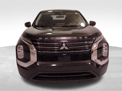 2024 Mitsubishi Outlander ES