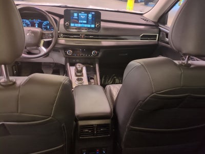 2023 Mitsubishi Outlander SEL