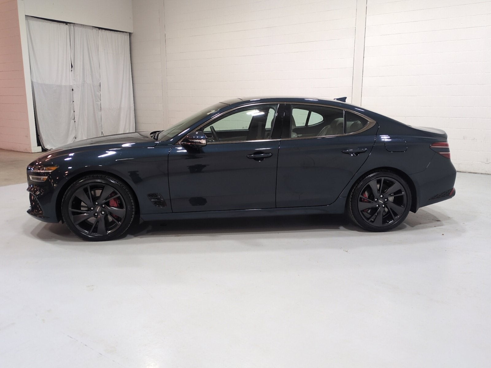 2023 Genesis G70 3.3T