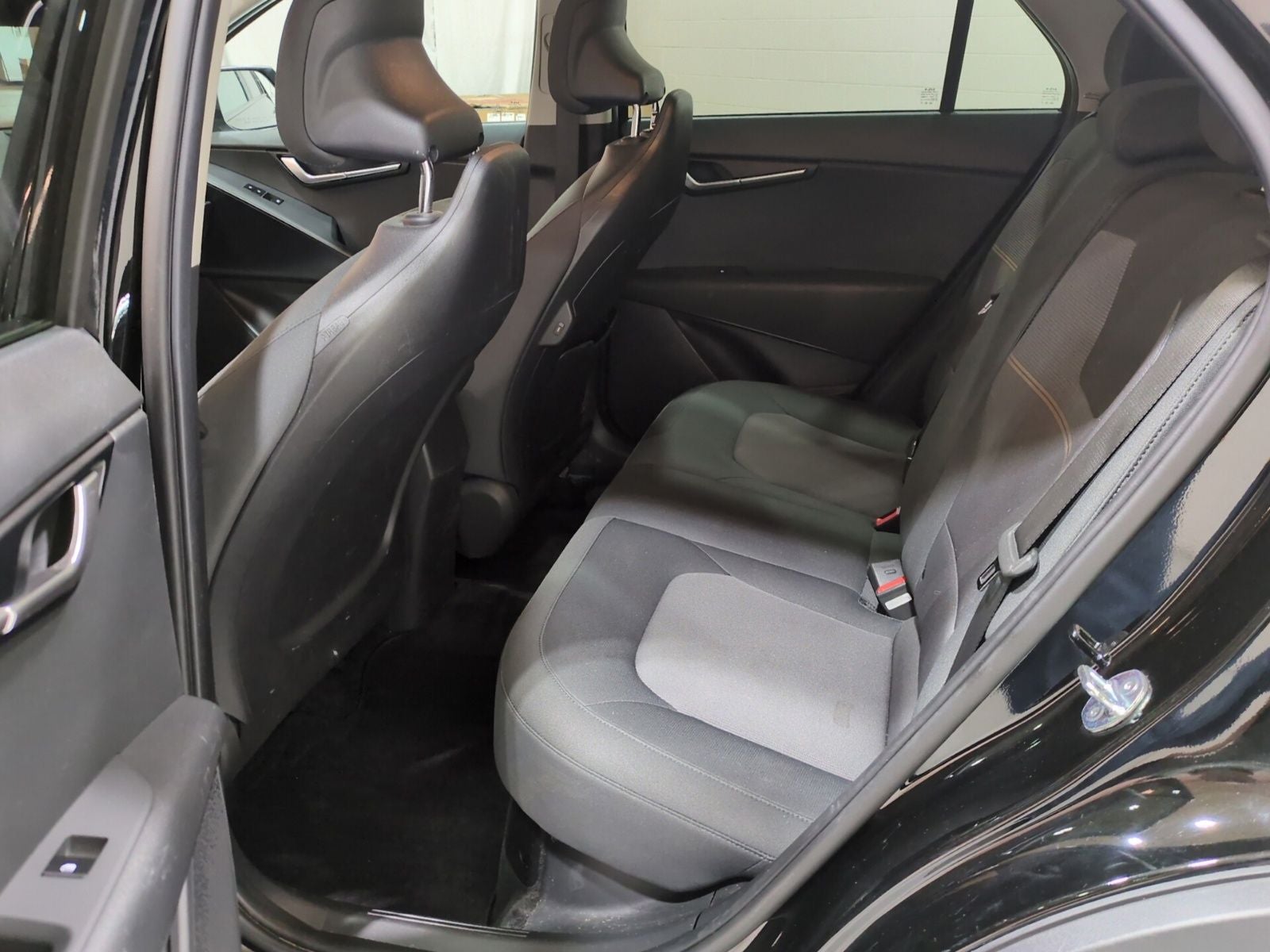 2024 Kia Niro LX