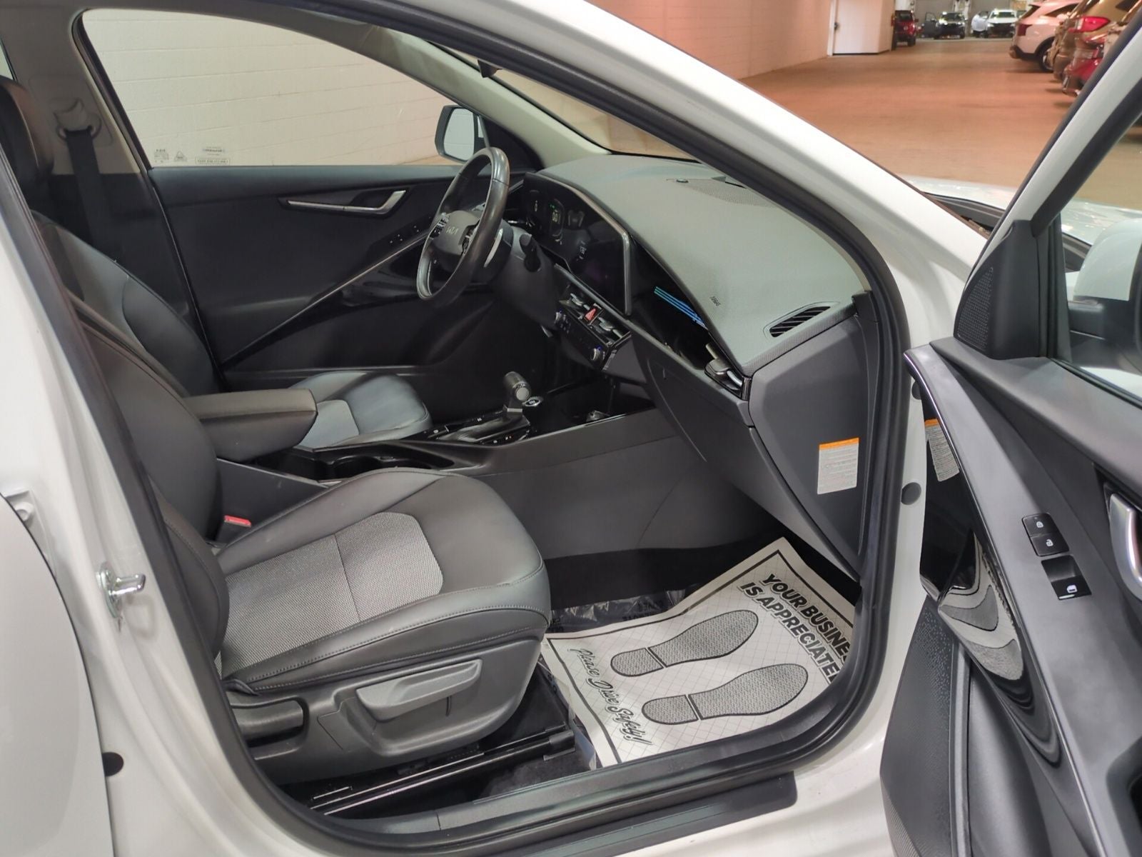 2024 Kia Niro EX