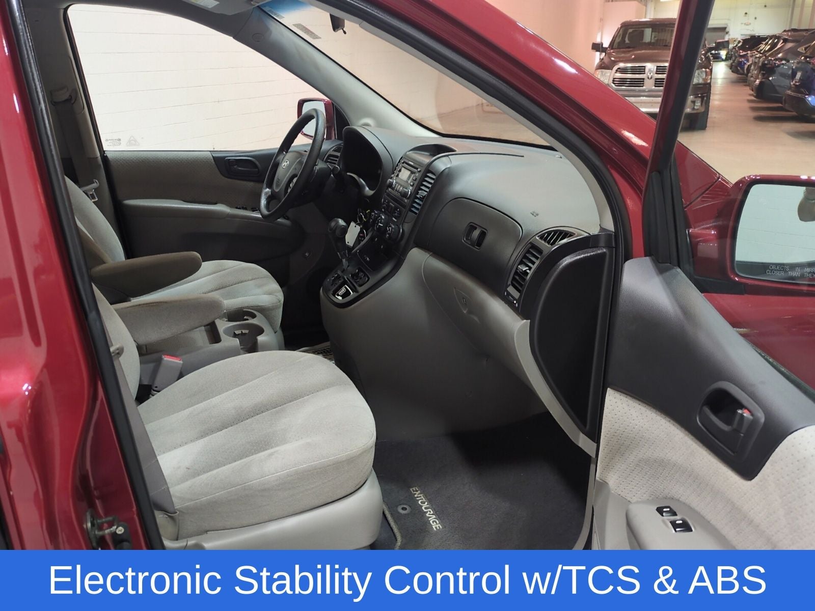 2008 Hyundai ENTOURAGE GLS