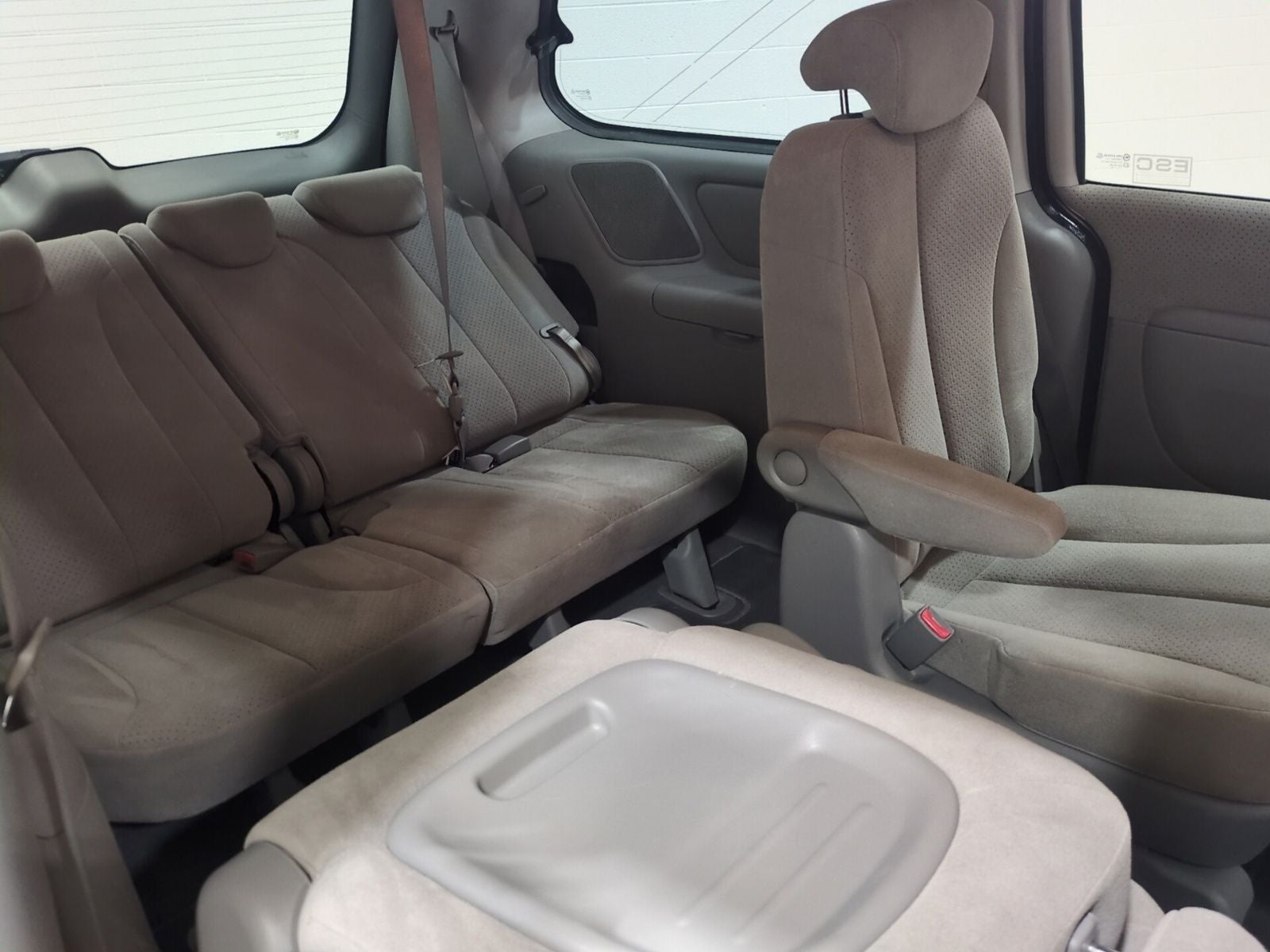 2008 Hyundai ENTOURAGE GLS