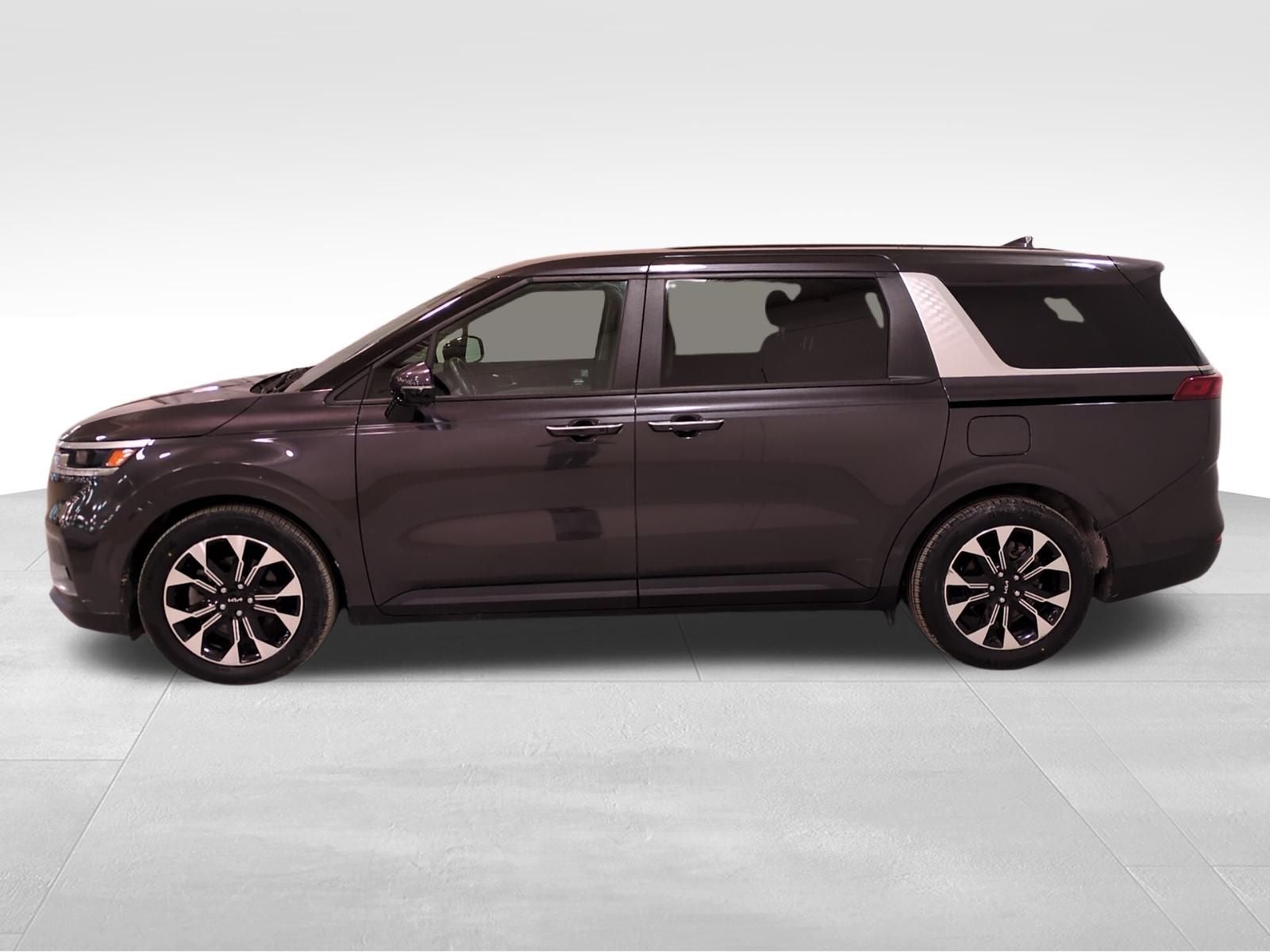 2023 Kia Carnival EX
