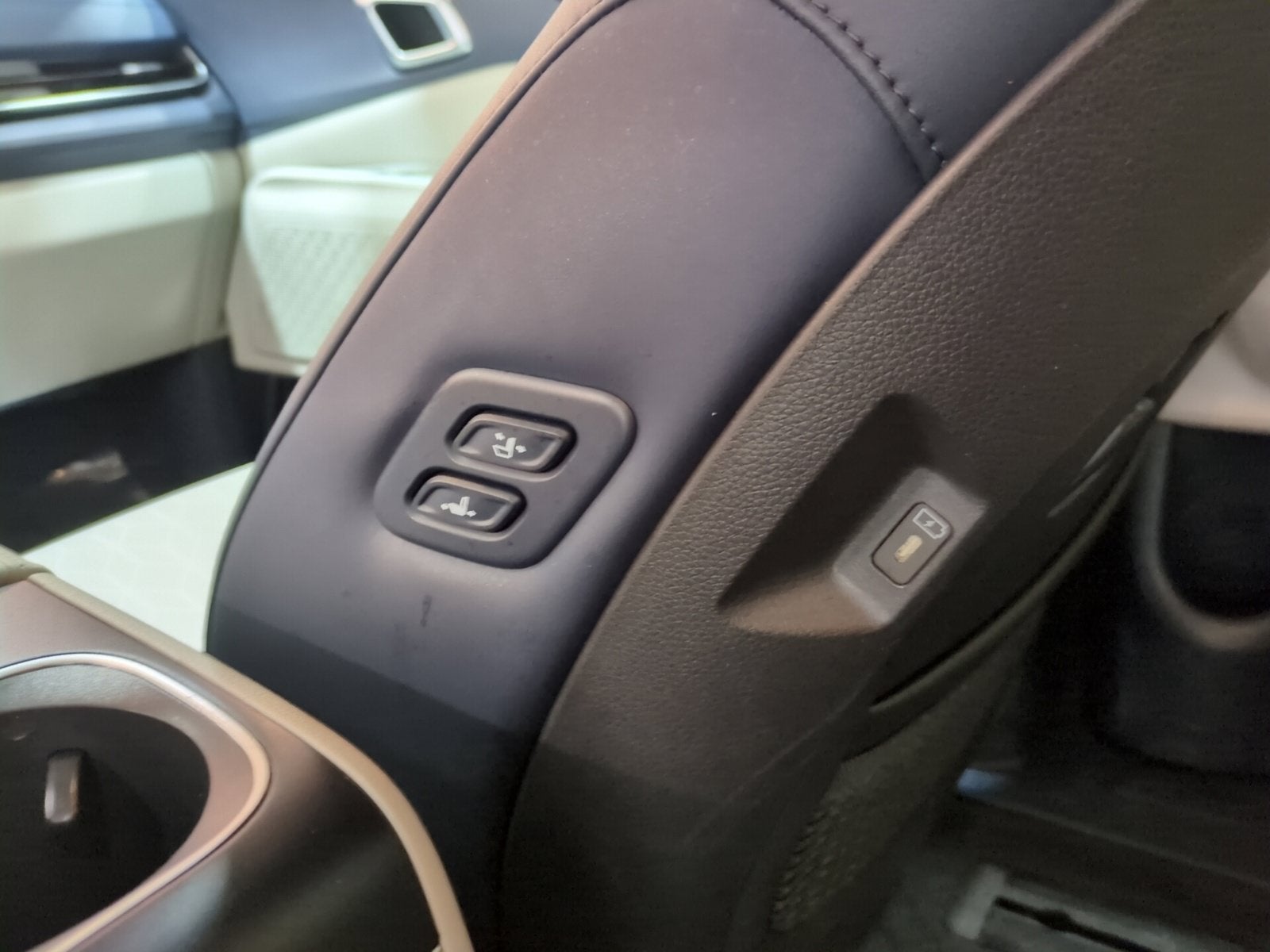 2025 Kia Carnival EX
