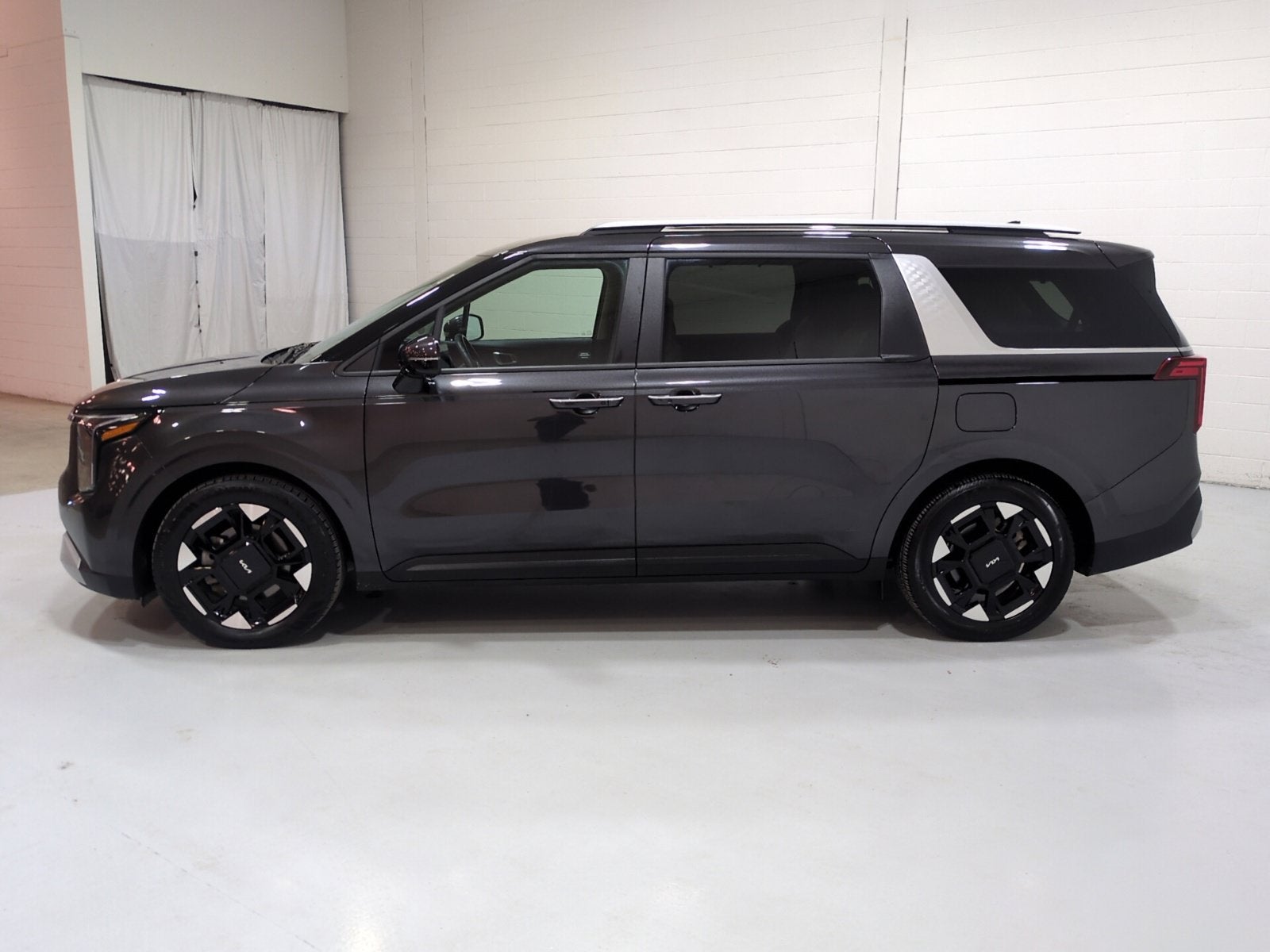 2025 Kia Carnival EX