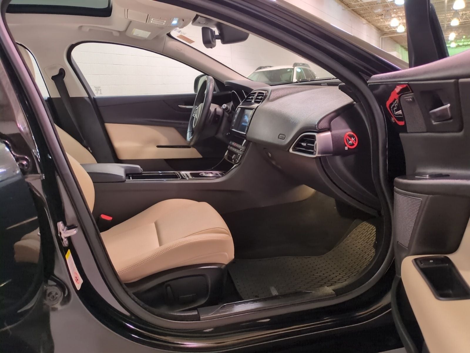 2018 Jaguar XE 25t Premium