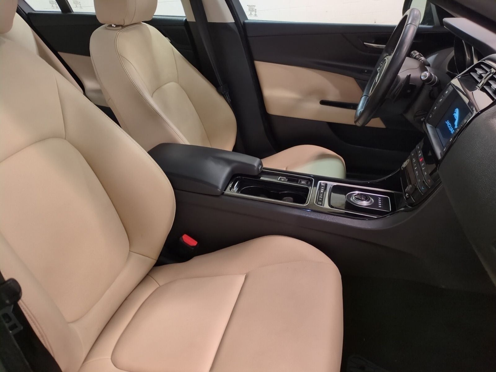 2018 Jaguar XE 25t Premium