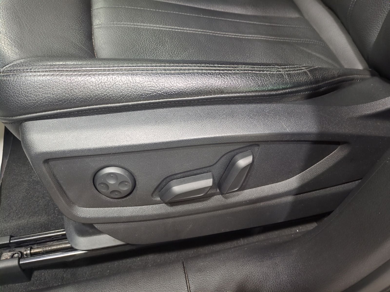 2020 Audi Q5 45 Premium Plus quattro