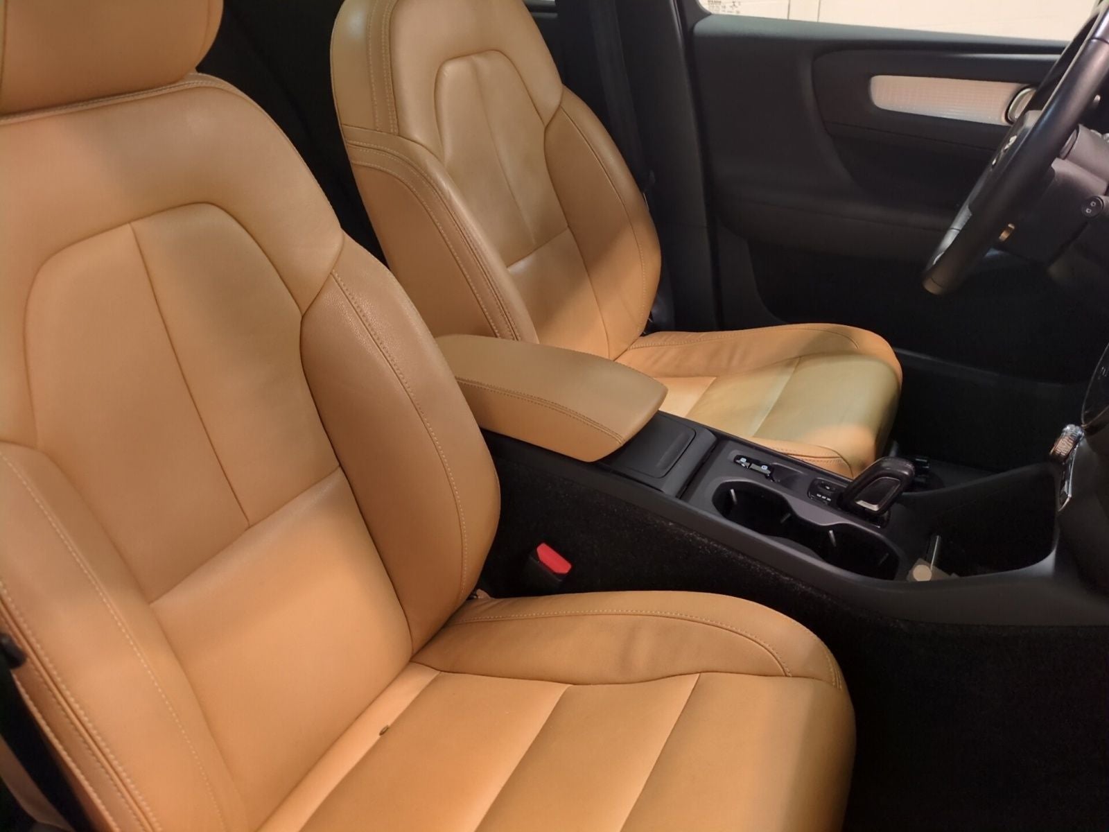 2019 Volvo XC40 Momentum